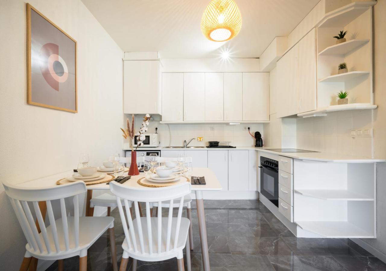 Bonito Apartamento Equipado, Cerca De La Playa Емпуріабрава Екстер'єр фото